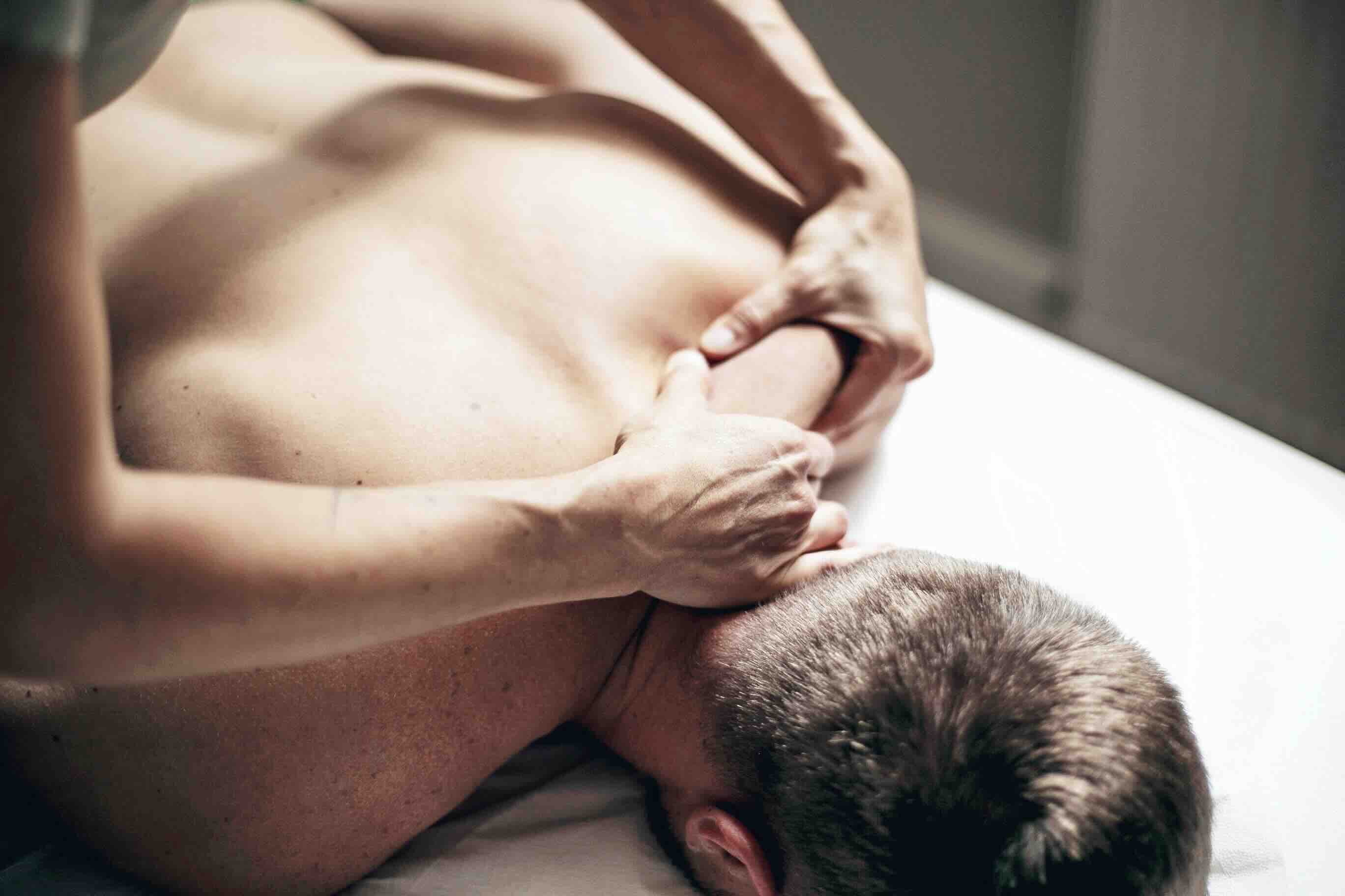 Basia z pacjentem podczas zabiegu terapeutycznego